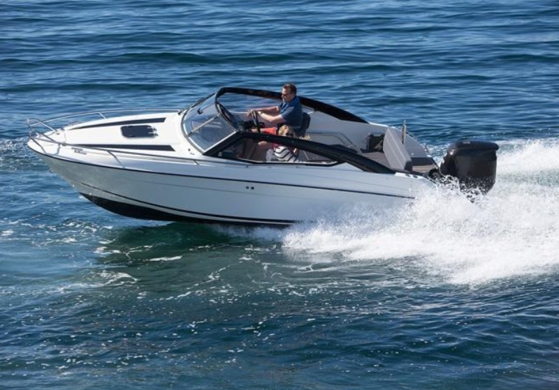 Parker 630 Bow Rider, more model options, day cruiser