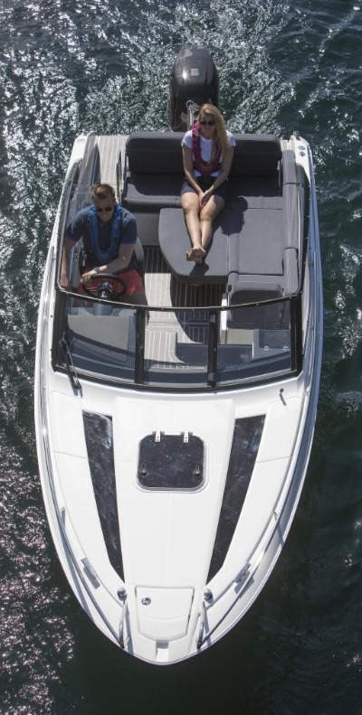 Parker 630, bow rider