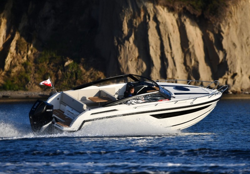 Parker 630 Day Cruiser, more model options, 720 Adventure