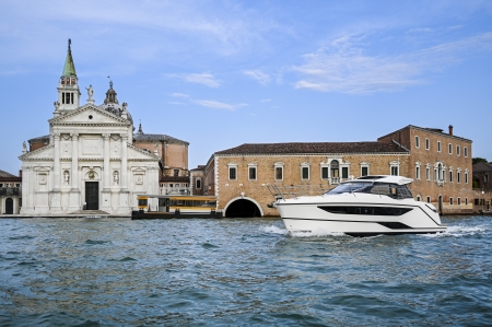 new bavaria sr35 - malahide boats image 3