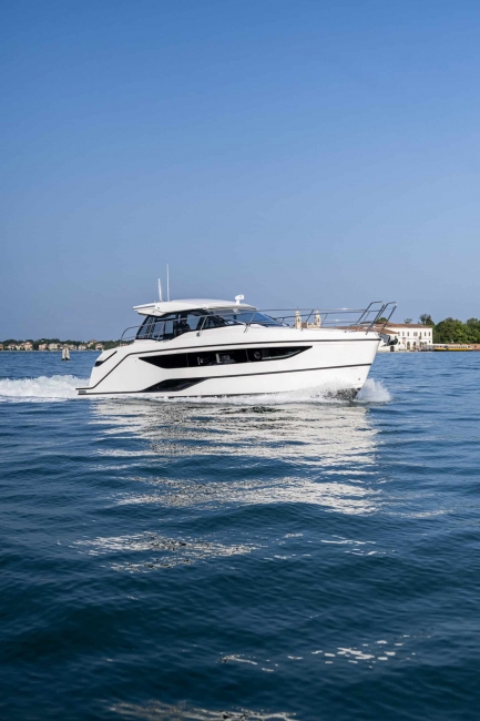 new bavaria sr35 - malahide boats image 6