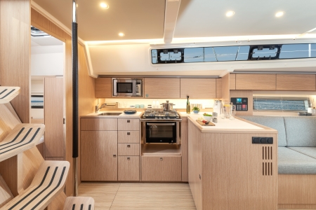 bavaria c42 new boat for sale - malahide boat sales image 4
