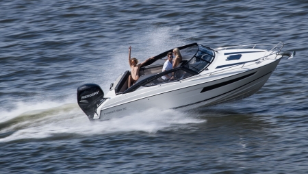 parker 690, new boat for sale - malahide boats  image 1