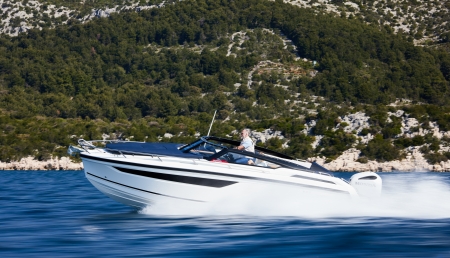 parker 780 escape, new boat for sale - malahide boats  image 1
