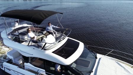 parker monaco 110 fly, new boat for sale - malahide boats  image 2