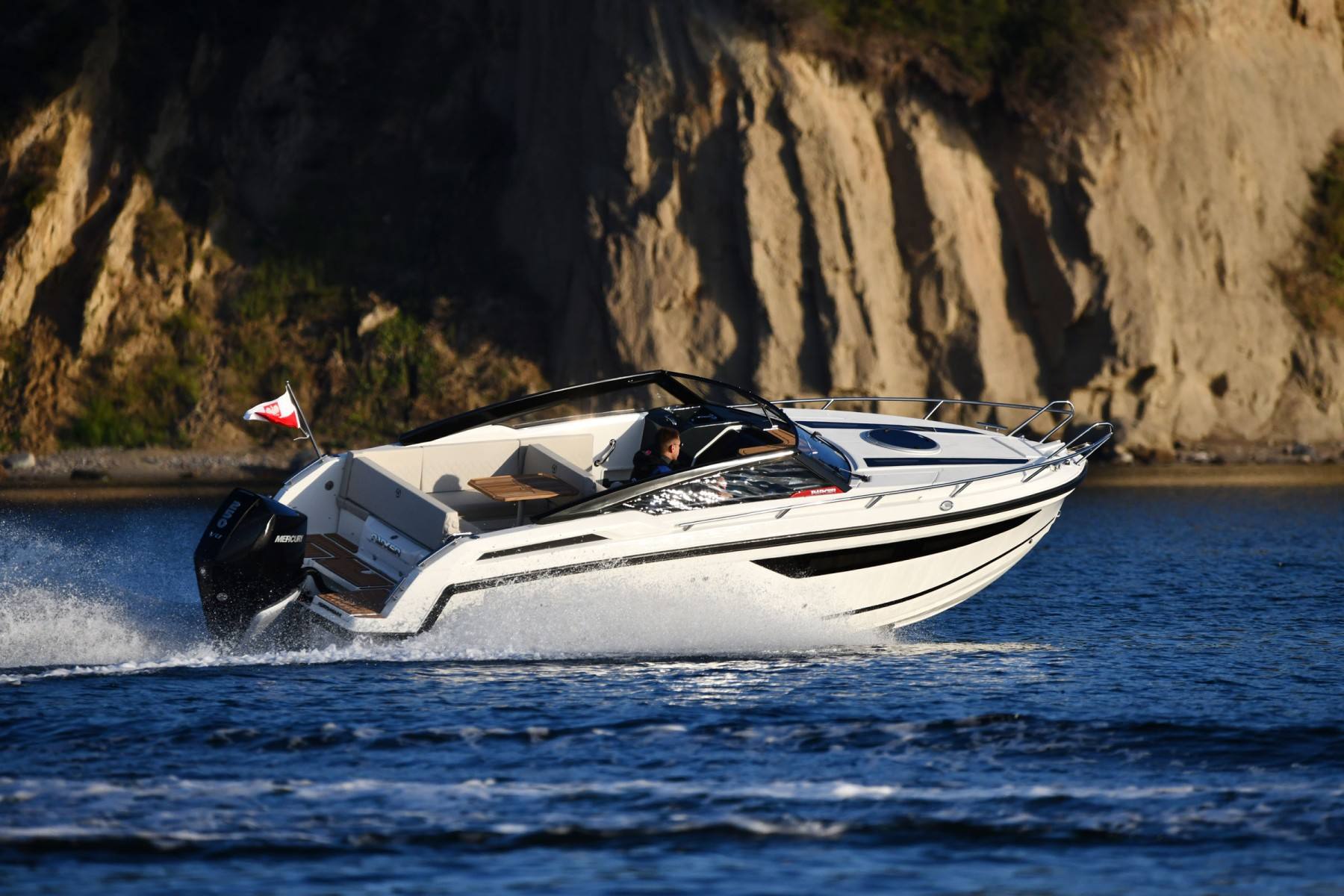 Parker 800 Cruiser