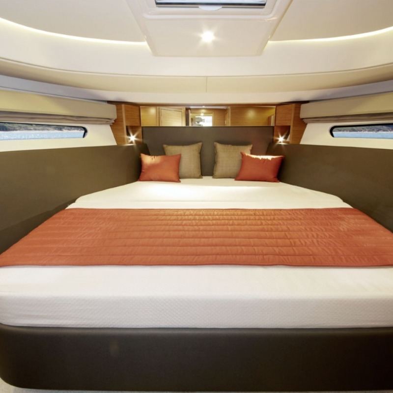 Bavaria S45, cabins