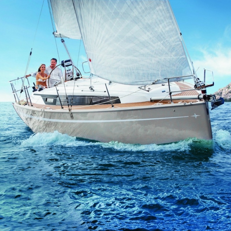Bavaria Cruiser 34, smaller yachts