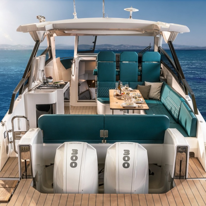 Bavaria VIDA, cockpit layout