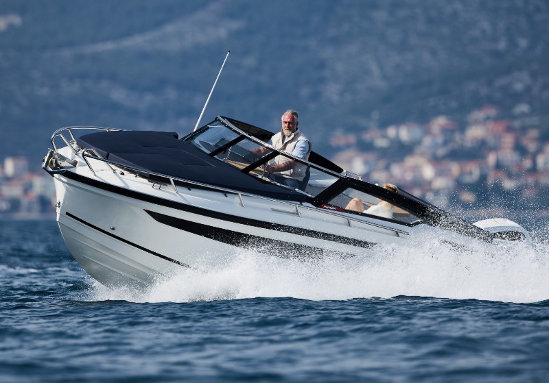 Parker 800 Cruiser, more model options, 780 Escape