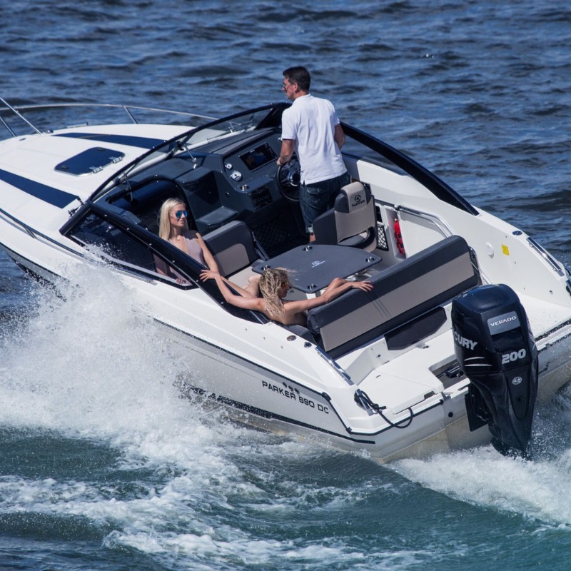  Parker 690 Bow Rider 