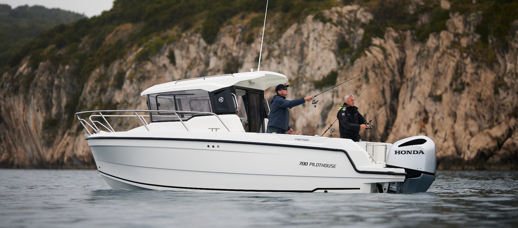 Malahide Boat Sales, Parker 700 Pilothouse